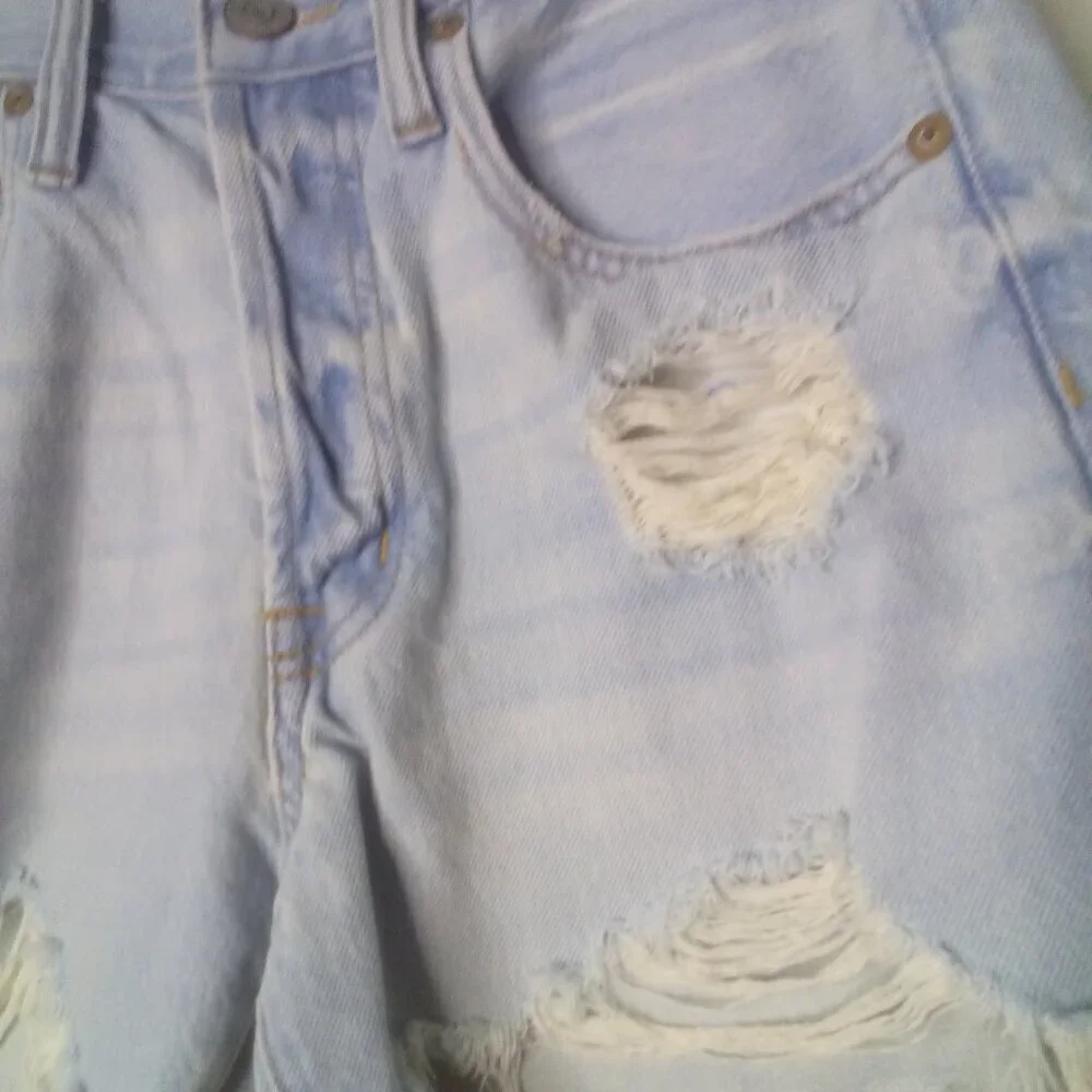 Aeropostale Shorts 6 Women High Rise Cut-Off Button Fly Distressed Raw Hem Blue